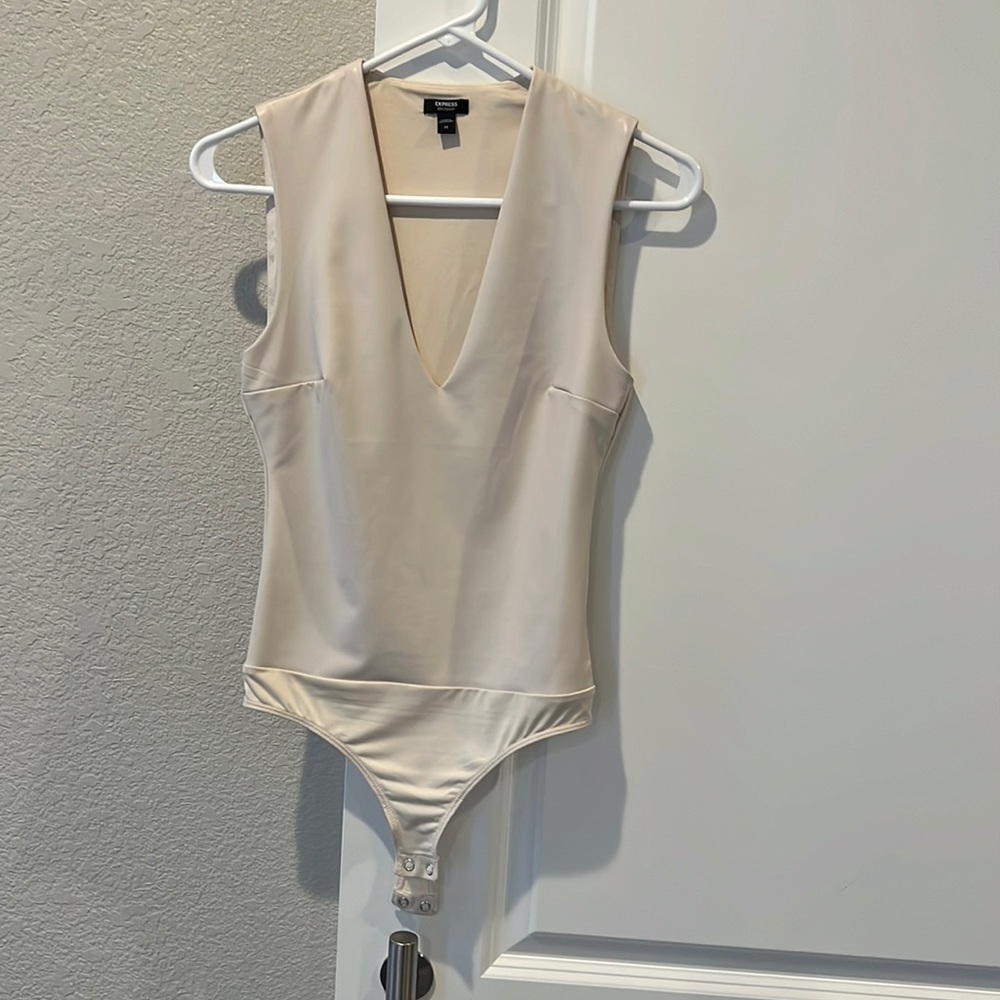 Express faux leather cream bodysuit xs